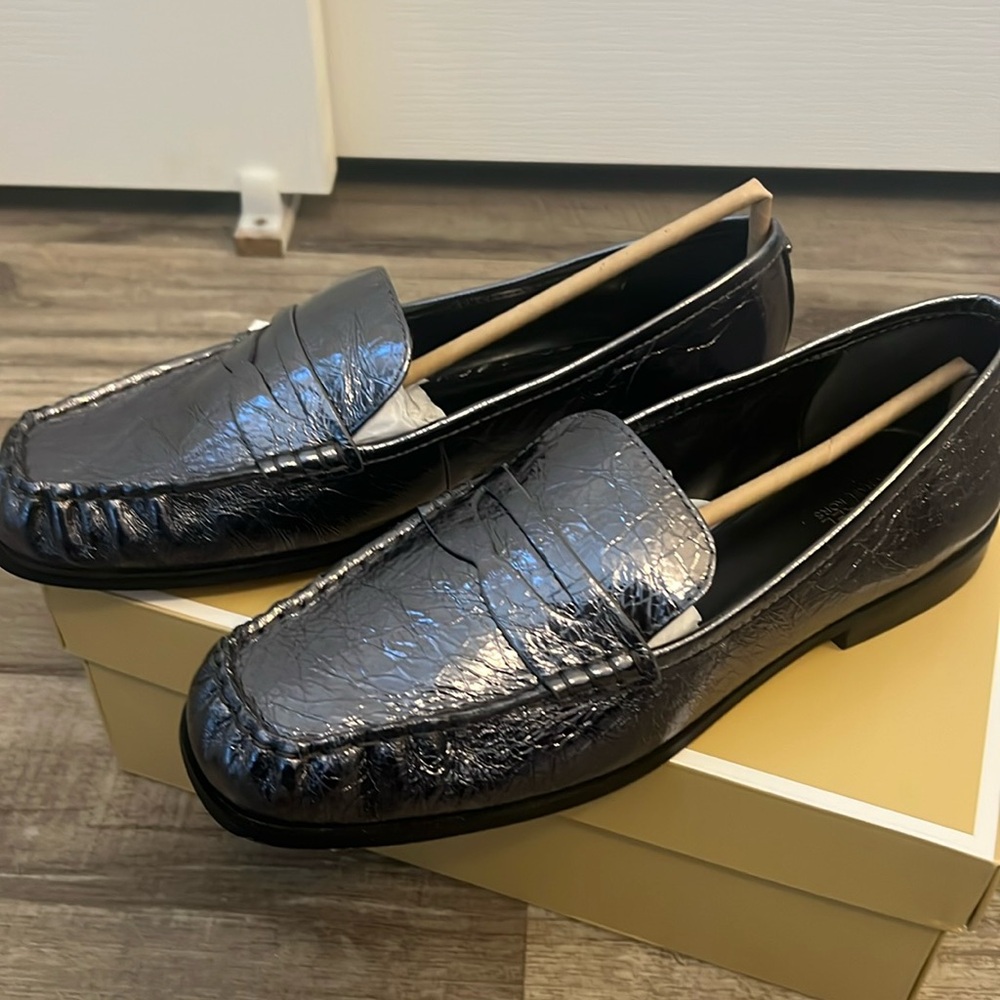 Ladies MK loafer